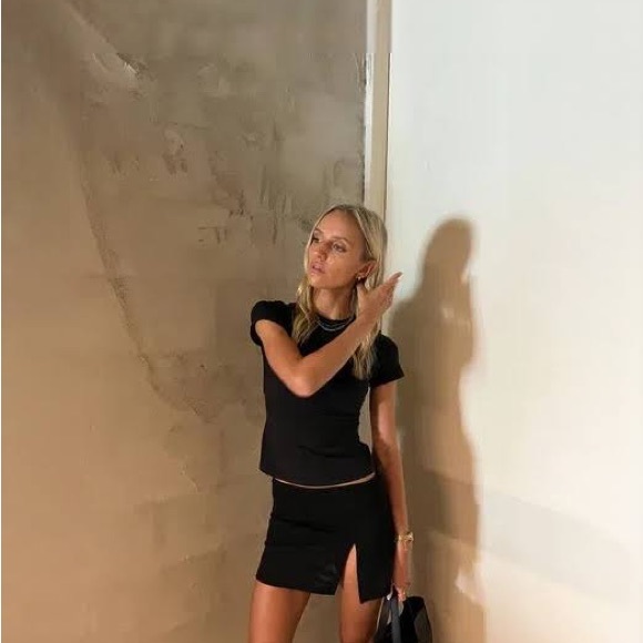 With Harper Lu mini mesh skirt - size xs/s - Picture 3 of 3